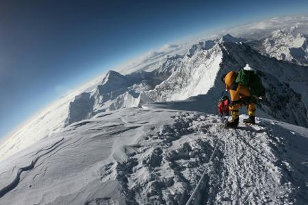 Weltrekord: Nepalesin wieder schnellste Frau auf dem Everest
