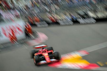Leclerc nicht zu halten - Verstappen hadert