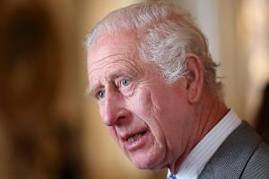 König Charles III. betet für Menschen in Papua-Neuguinea