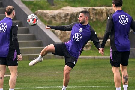 DFB-Trio macht Schulbesuche