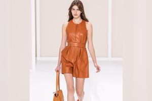 Alles in einem: Kurze Einteiler geben im Sommer den Ton an