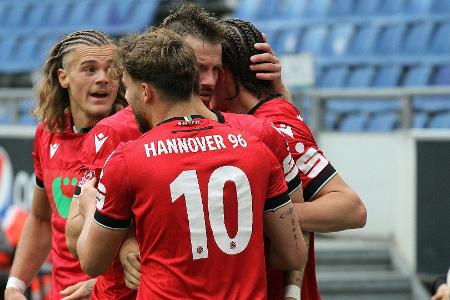 Hannover nach Elfmeterkrimi in die 3. Liga aufgestiegen