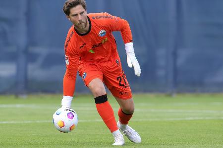 Huth komplettiert Torhütertrio in Freiburg