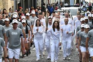 "Große Ehre": Hambüchen nimmt am olympischen Fackellauf teil