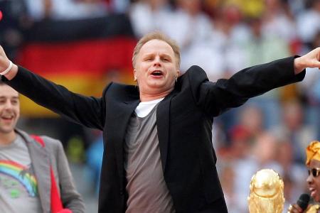 Herbert Grönemeyer teilt massiv gegen die FIFA aus