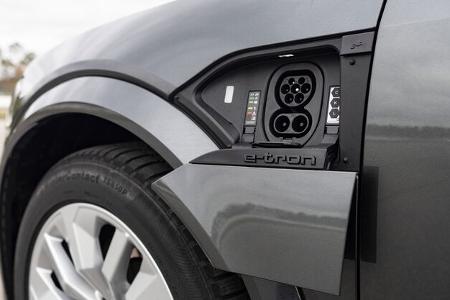 Audi SQ8 e-tron, Ladebuxe