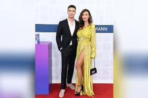 Hingucker in Kanariengelb: Verona Pooth legt farbenfrohen Auftritt hin