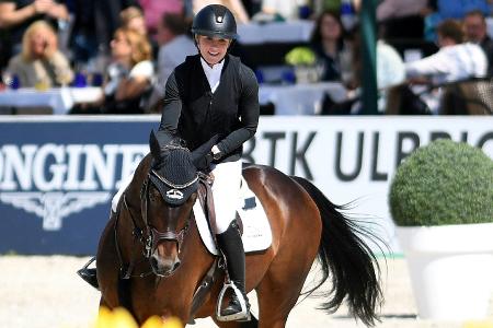 Springen in Balve: Löser erstmals deutsche Meisterin