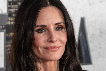 Nach 40 Jahren: Courteney Cox stellt Tanz aus Springsteen-Video nach