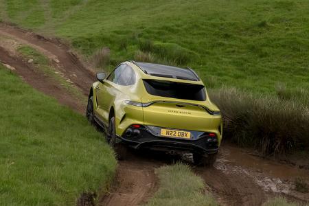 Aston Martin DBX 707