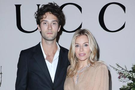 Ihr Freund ist 15 Jahre jünger: Sienna Miller hatte anfangs Bedenken