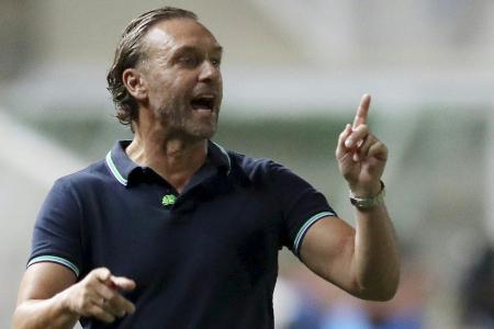 Doll beendet Engagement in Indonesien