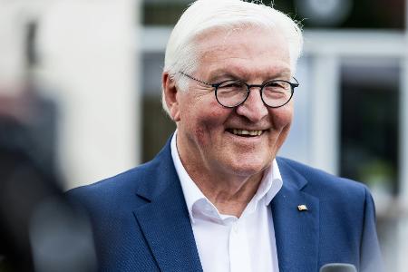 Steinmeier bei EM-Eröffnungsspiel im Stadion