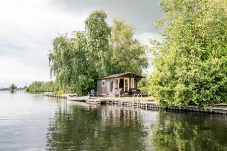 Ferienunterkunft der Plattform Naturhäuschen mit eigenem Seezugang