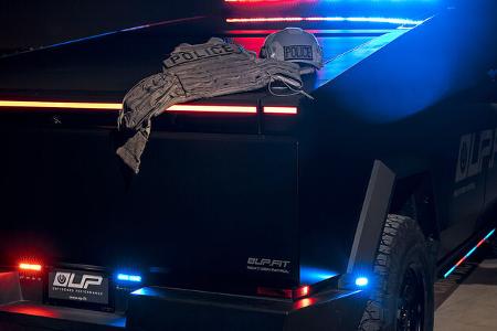 Tesla Cybertruck Polizeiauto Up.Fit Unplugged Performance