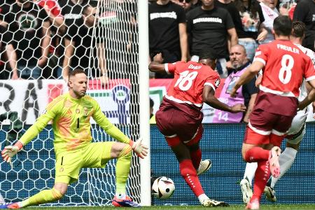 Überlegene Schweizer bezwingen lange harmlose Ungarn