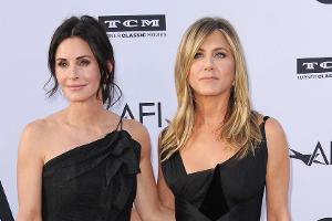 Courteney Cox wurde 60: Jennifer Aniston teilt emotionale Worte
