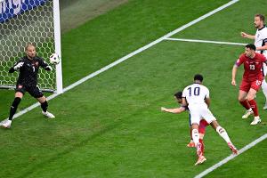 "Kopfballungeheuer" Bellingham führt England zum Auftaktsieg