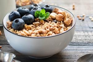 Entzündungshemmende Lebensmittel, die jeder regelmäßig essen sollte