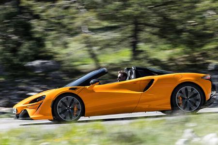 McLaren Artura Spider