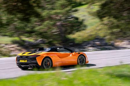 McLaren Artura Spider