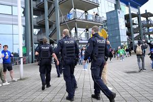 Hochrisikospiel: Polizei Gelsenkirchen zieht positive Bilanz