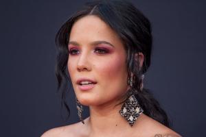 Dramatische Make-up-Looks feiern jetzt ihr Comeback