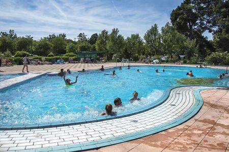 Campingplatz Bi Village - Schwimmbad