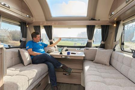 Sprite Cruzer 635 SR Sofa