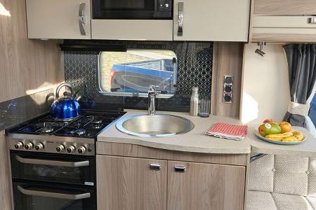 Sprite Cruzer 635 SR Kueche