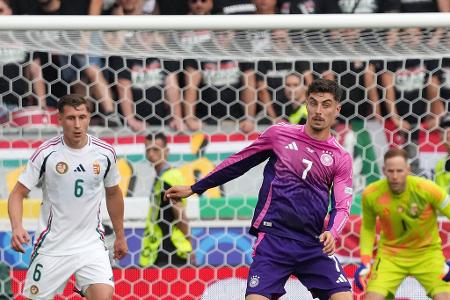 ANGRIFF: Kai Havertz (bis 58.) - Note: 4,0 - Fand gegen die ungarische Dreierkette immer wieder Räume. Hätte aus seinen Szenen aber viel mehr machen müssen. Zielte bei seiner besten Chance zu zentral (12.), zögerte ansonsten im Strafraum häufig zu lange.