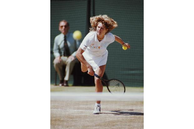 (Fast) auf ewig Nummer eins - Die Brühlerin verteidigt ihre Weltranglistenführung bis zum 10. März 1991 und bleibt für die Rekordzahl von 186 Wochen in Folge Weltranglisten-Erste. Erst im September 2016 stellt Serena Williams diesen Rekord ein.