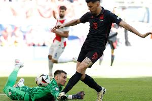 Nationalistische Gesänge: Albaner Daku gesperrt