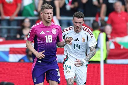 Maximilian Mittelstädt - Note: 2,5 - Legte bei seinem Heimspiel einen verhaltenen Start hin, holte sich aber durch Einsatz gegen den Ball langsam die Sicherheit. Brachte den Gegner mit seinen Flanken zunehmend in Bedrängnis, beim 2:0 lieferte er schließlich den Assist.