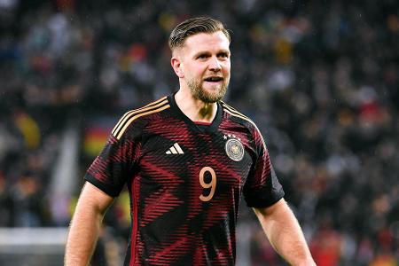 Niclas Füllkrug - Note: 2,0 - Bittersüß dürfte sich die EM für den BVB-Stürmer anfühlen. Traf schon zweimal, zuletzt zum erlösenden Ausgleich kurz vor Abpfiff gegen die Schweiz, allerdings nur als Joker. Nimmt seine Rolle perfekt an, hätte aber auch das Potenzial für die Startelf.