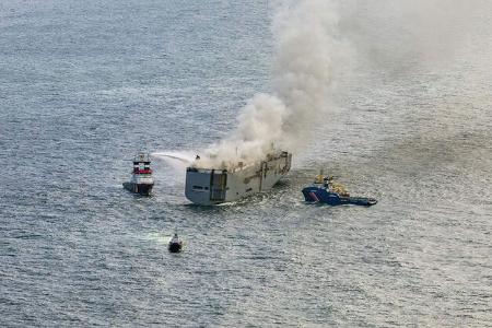 Fremantle Highway Autotransporter Feuer