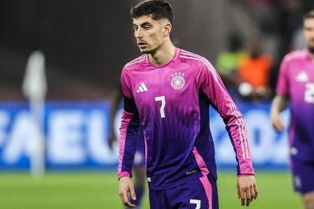 ANGRIFF: Kai Havertz - Note: 3,5 - Auf eine gute Leistung zum Auftakt mit einem selbstbewussten Tor vom Elfmeterpunkt und einer Vorlage folgten zwei schwächere Auftritte. Spielerisch oft zu umständlich, bei seinen Chancen zu ungefährlich. Füllkrug lauert in Havertz' Rücken.