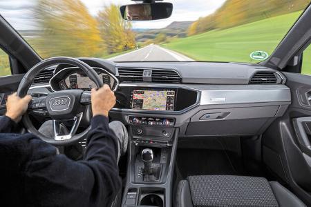 Audi Q3, Cockpit + Fahrer