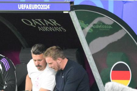 Das Vorrunden-Zeugnis der DFB-Stars - 5:1 gegen Schottland, 2:0 gegen Ungarn und 1:1 gegen die Schweiz: Die deutsche Nationalmannschaft hat die Gruppenphase der Heim-EM souverän überstanden und ist verdient ins Achtelfinale eingezogen. Welche DFB-Stars überzeugten in den ersten drei Spielen? Wer hat noch Luft nach oben? Das Vorrunden-Zeugnis für alle Spieler mit mehr als 15 Einsatzminuten: