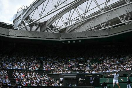 Wimbledon: Djokovic wackelt erstmals