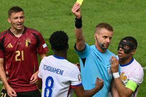 UEFA führt neue Meckerregel auch in Klubwettbewerben ein