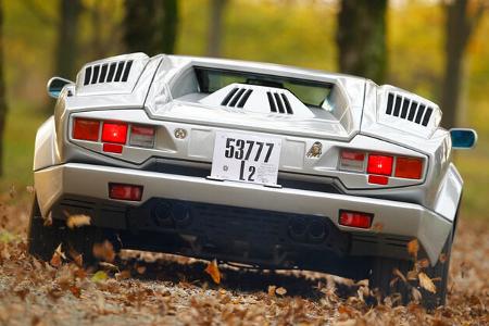 Lamborghini Countach Anniversario, Rückansicht, Rückleuchte, Park, Bremslicht
