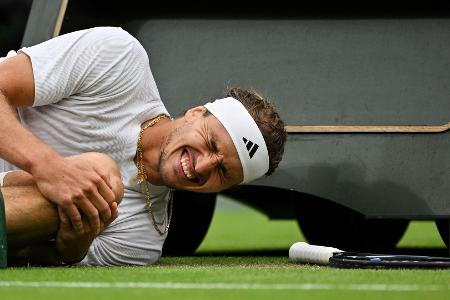 Zverev erreicht Achtelfinale nach Schreckmoment