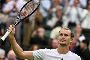 Nach Sturz im Achtelfinale: Zverev lässt Knie untersuchen