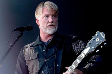 Notoperation bei Josh Homme: Queens of the Stone Age sagen Konzerte ab