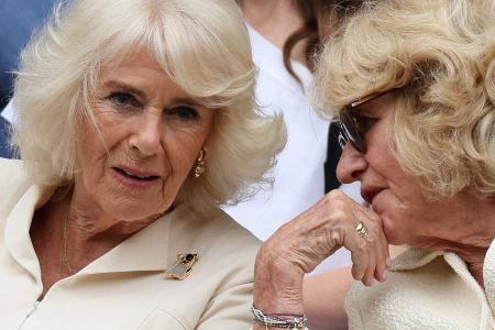 Königin Camilla: Mit ihrer Schwester Annabel besucht sie Wimbledon