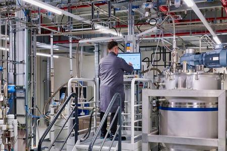 BMW Batteriezellen Fabrik Batterie CMCC Parsdorf Produktion