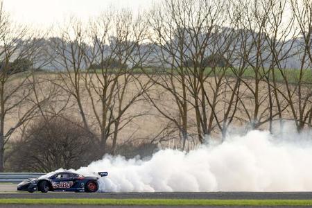 McLaren P1 als Driftcar in Goodwood.