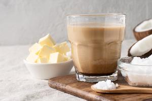 Bulletproof Coffee: Wie gesund ist der Trend-Kaffee mit Butter?