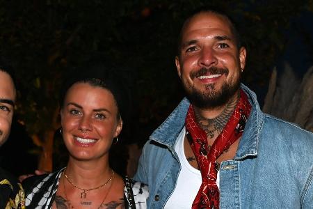 Kniefall, Ring und Tränen: Pia Tillmann und Zico Banach sind verlobt